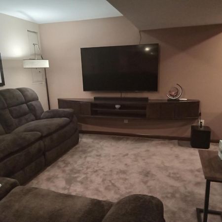 Super Suite With Sauna, Pool Table And Arcade Game لانسنج المظهر الخارجي الصورة